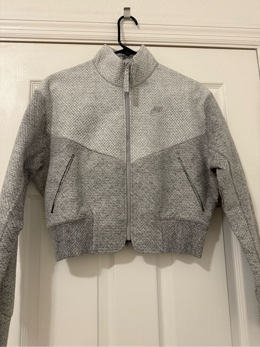 Nike Women’s Heather Gray Cropped Zip Bomber Jacket